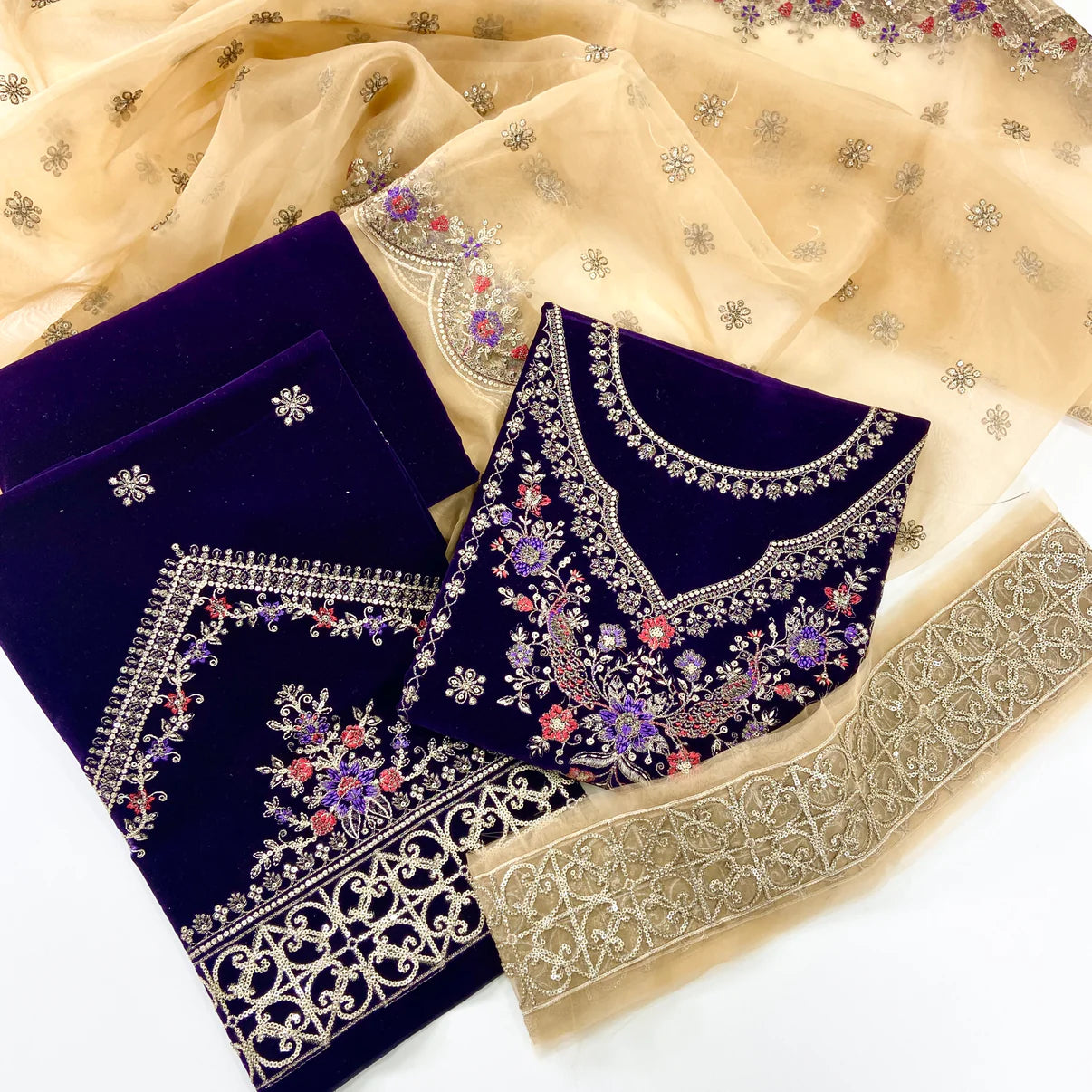 Maria B Sweet Velvet Embroidered 3PC D1