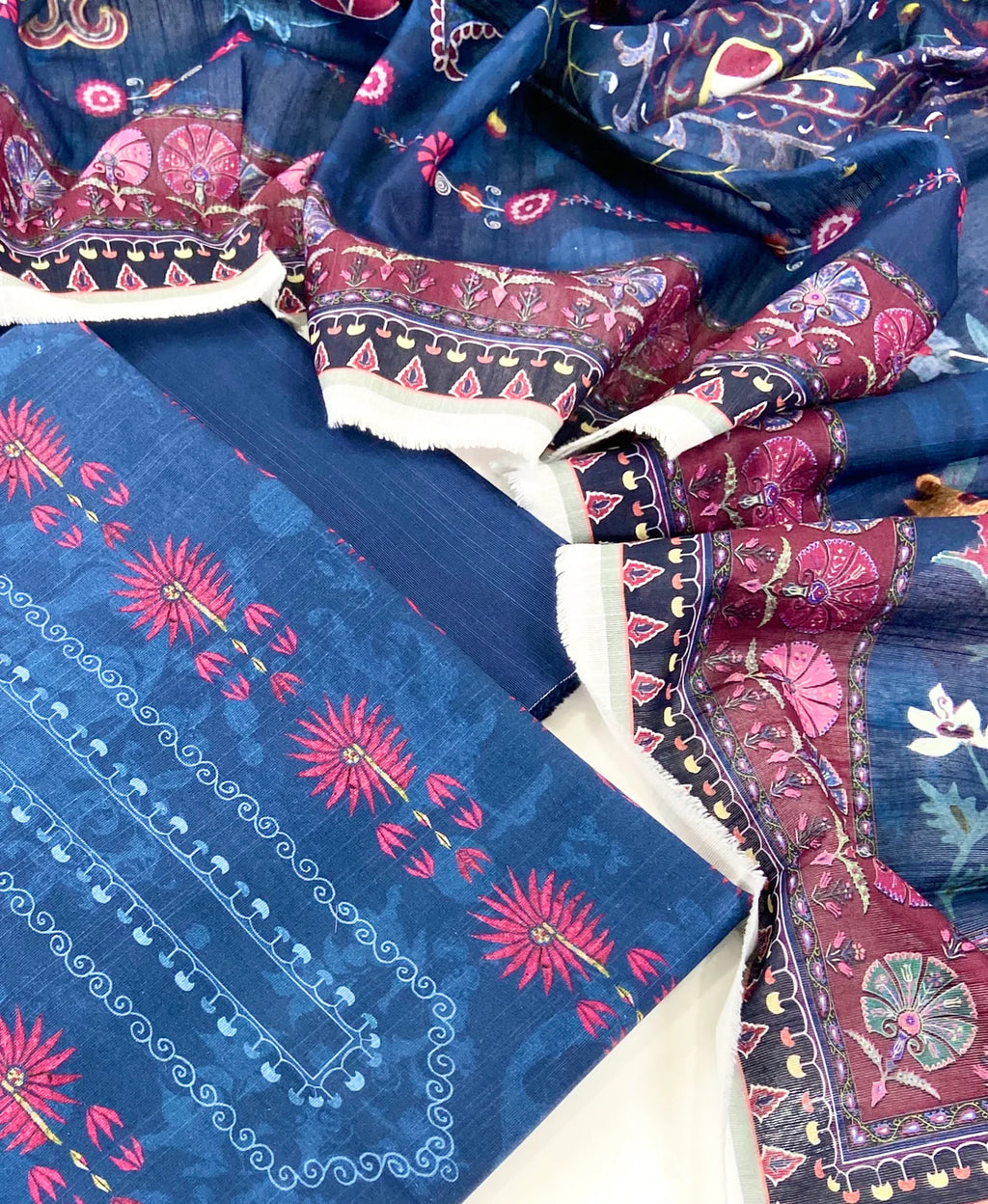 Mausummery Digital Printed Khaddar 3 PC D11