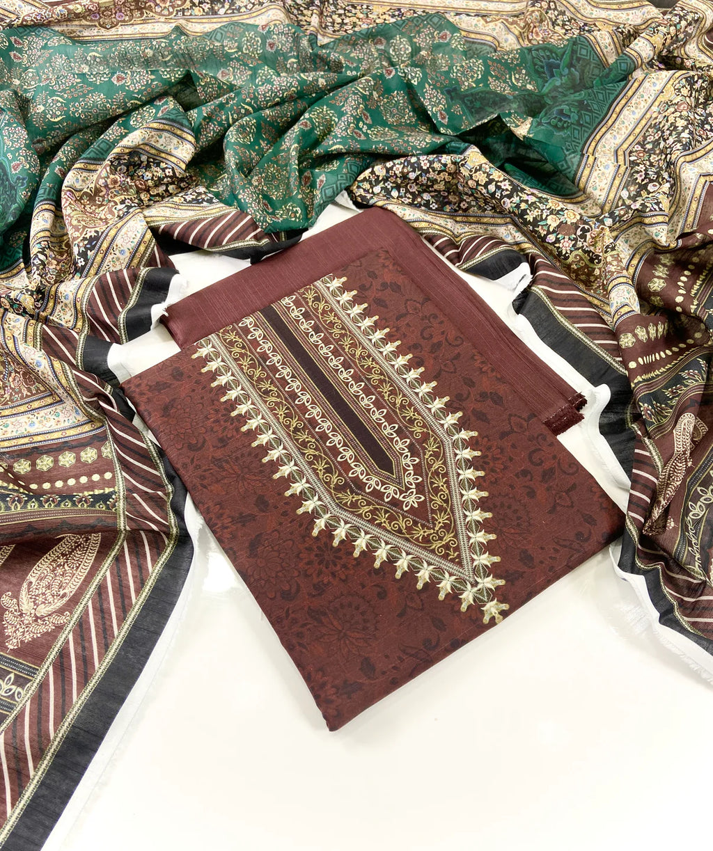 Mausummery Digital Printed Khaddar 3 PC D13