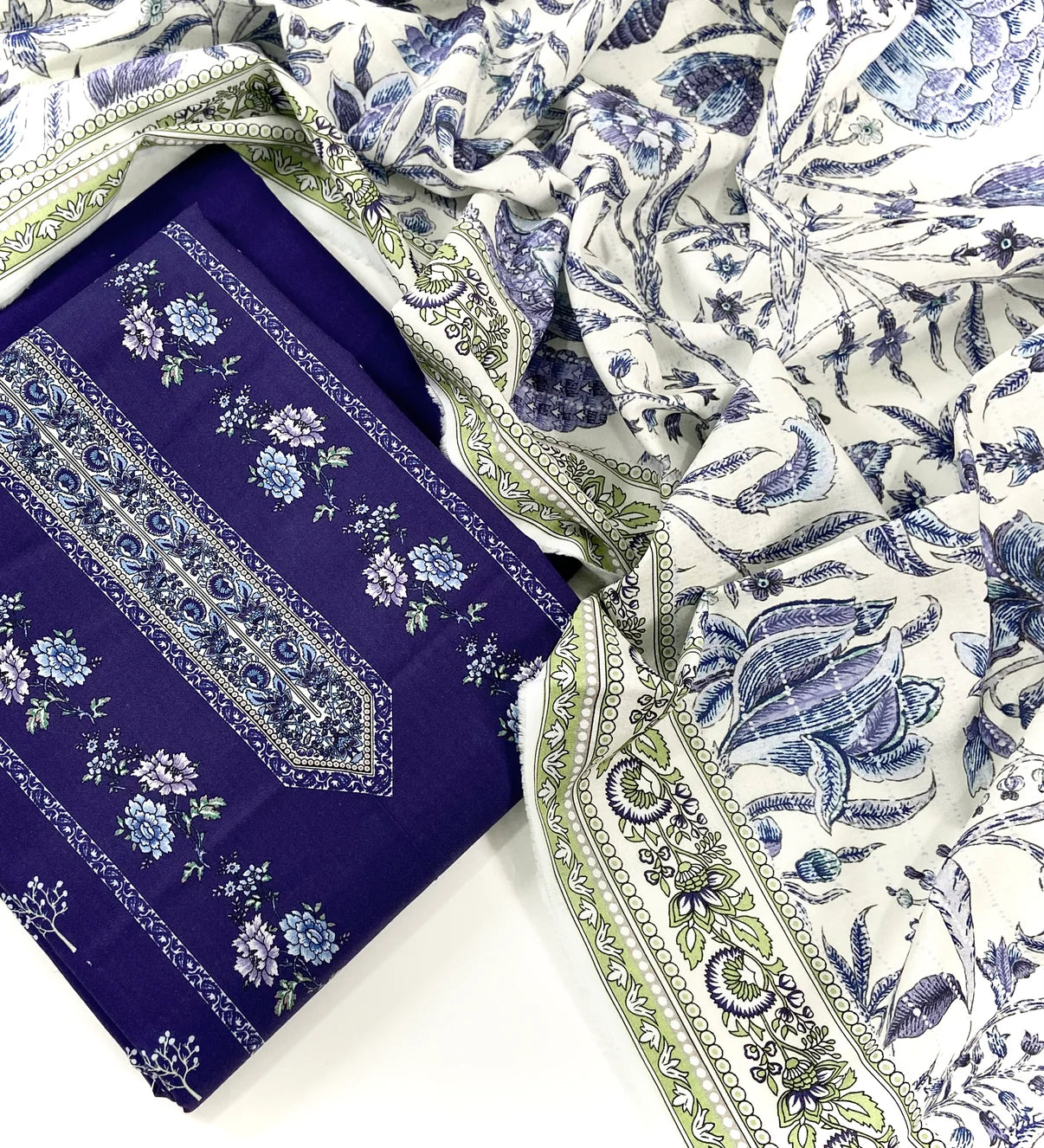 Mausummery Digital Printed Khaddar 3 PC D2