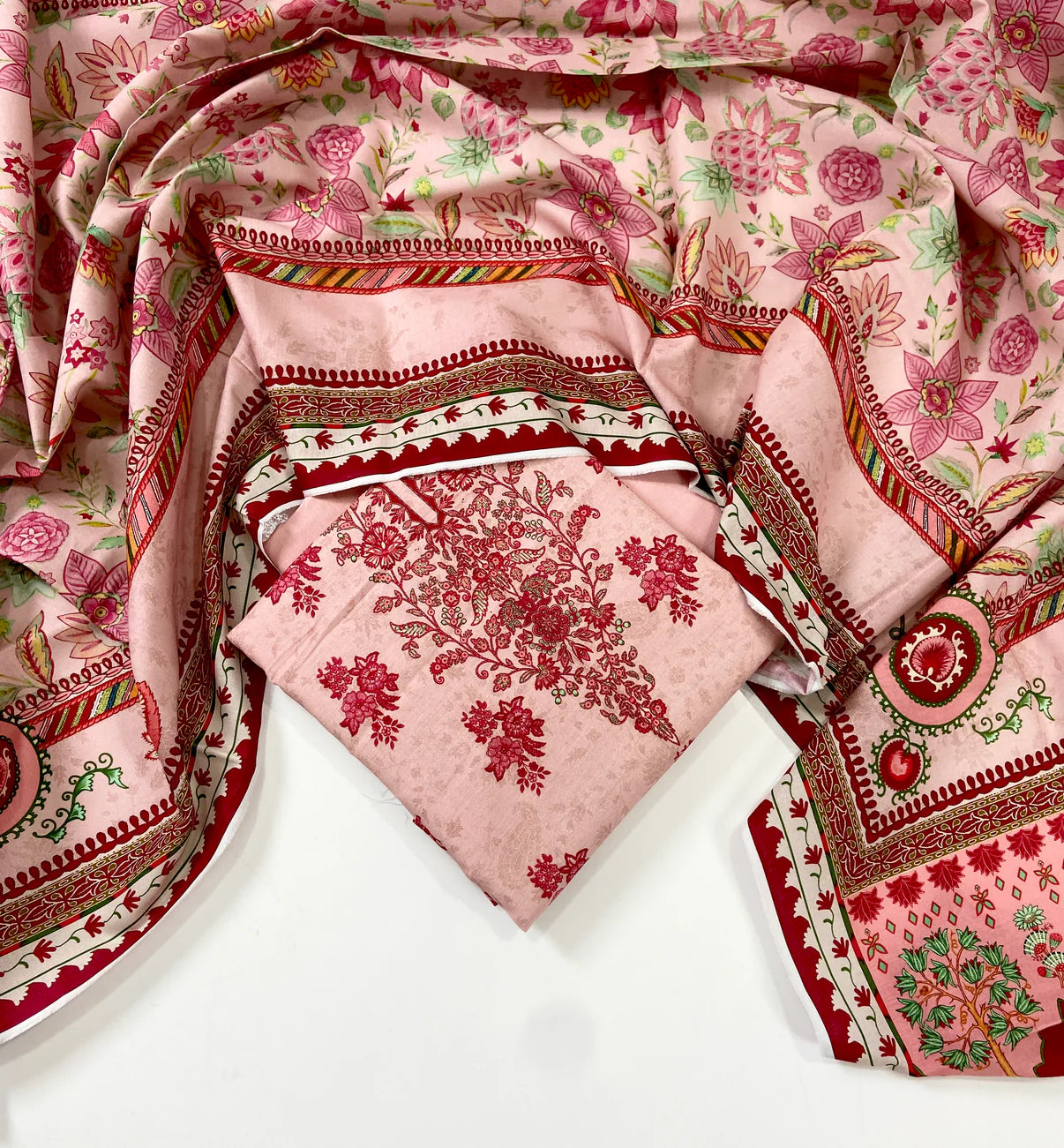 Mausummery Digital Printed Khaddar 3 PC D8