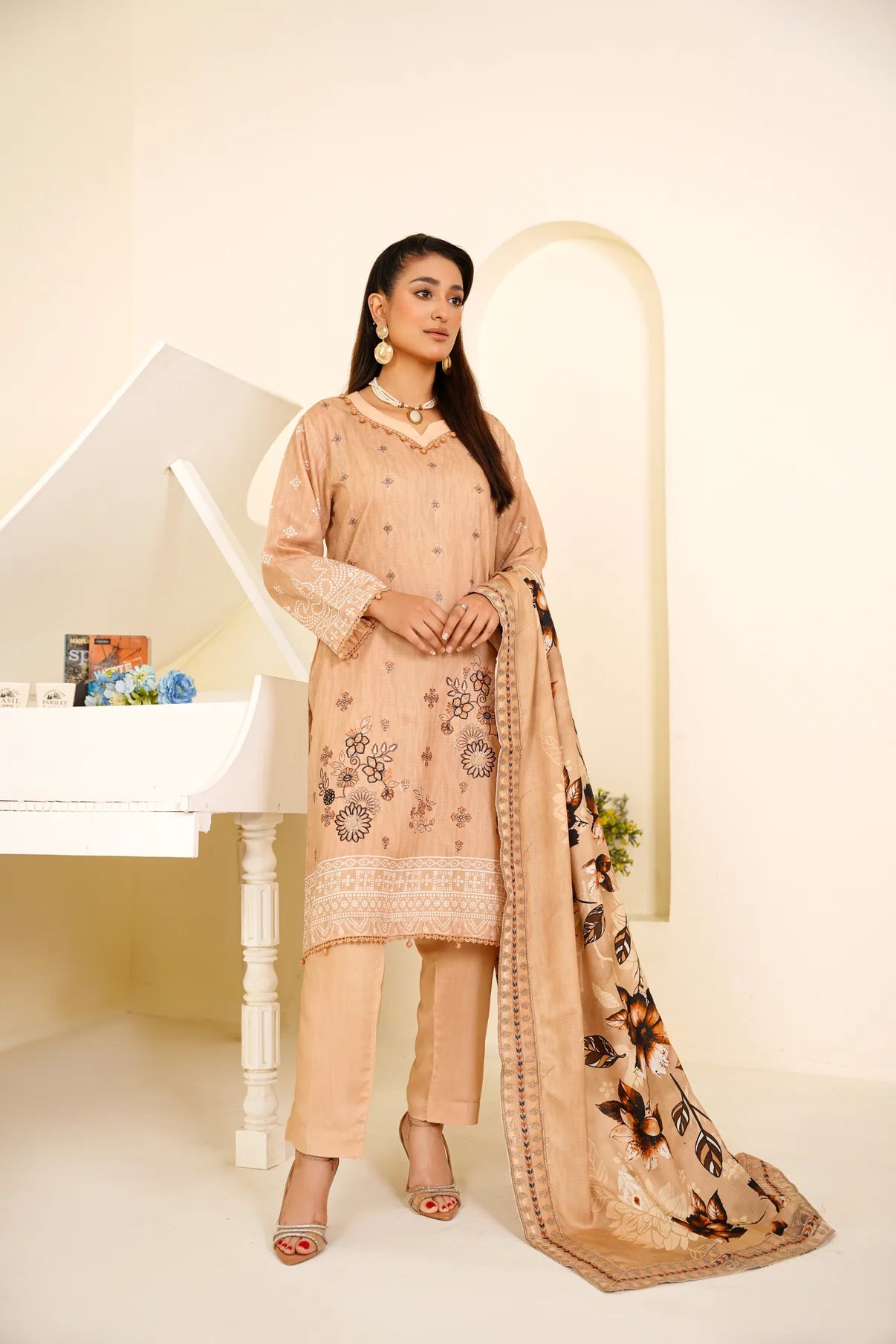 Narm o Nafees By Anaya Noor Embroidered Viscose 3PC D10