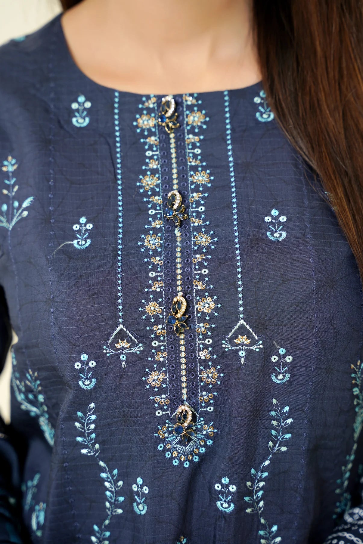 Narm o Nafees By Anaya Noor Embroidered Viscose 3PC D2