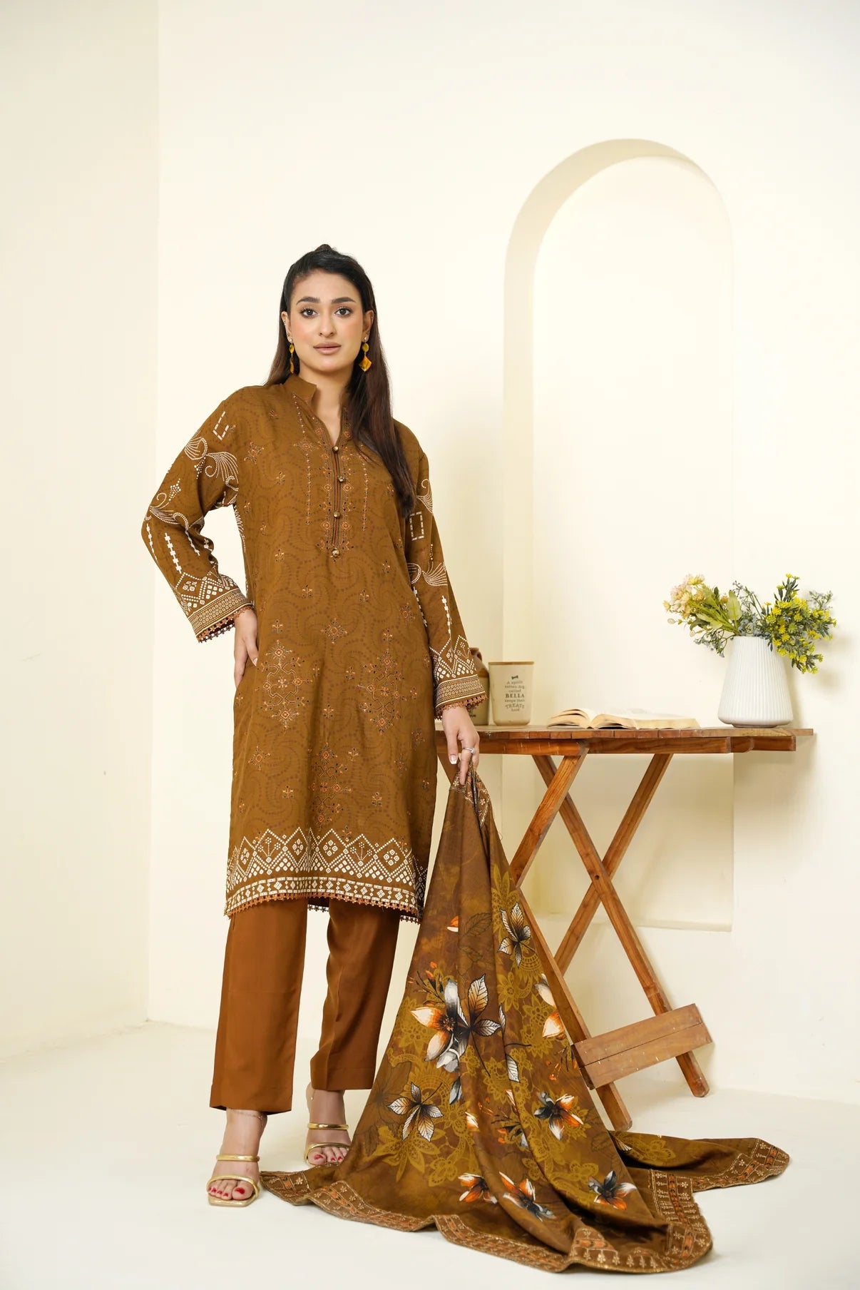 Narm o Nafees By Anaya Noor Embroidered Viscose 3PC D3