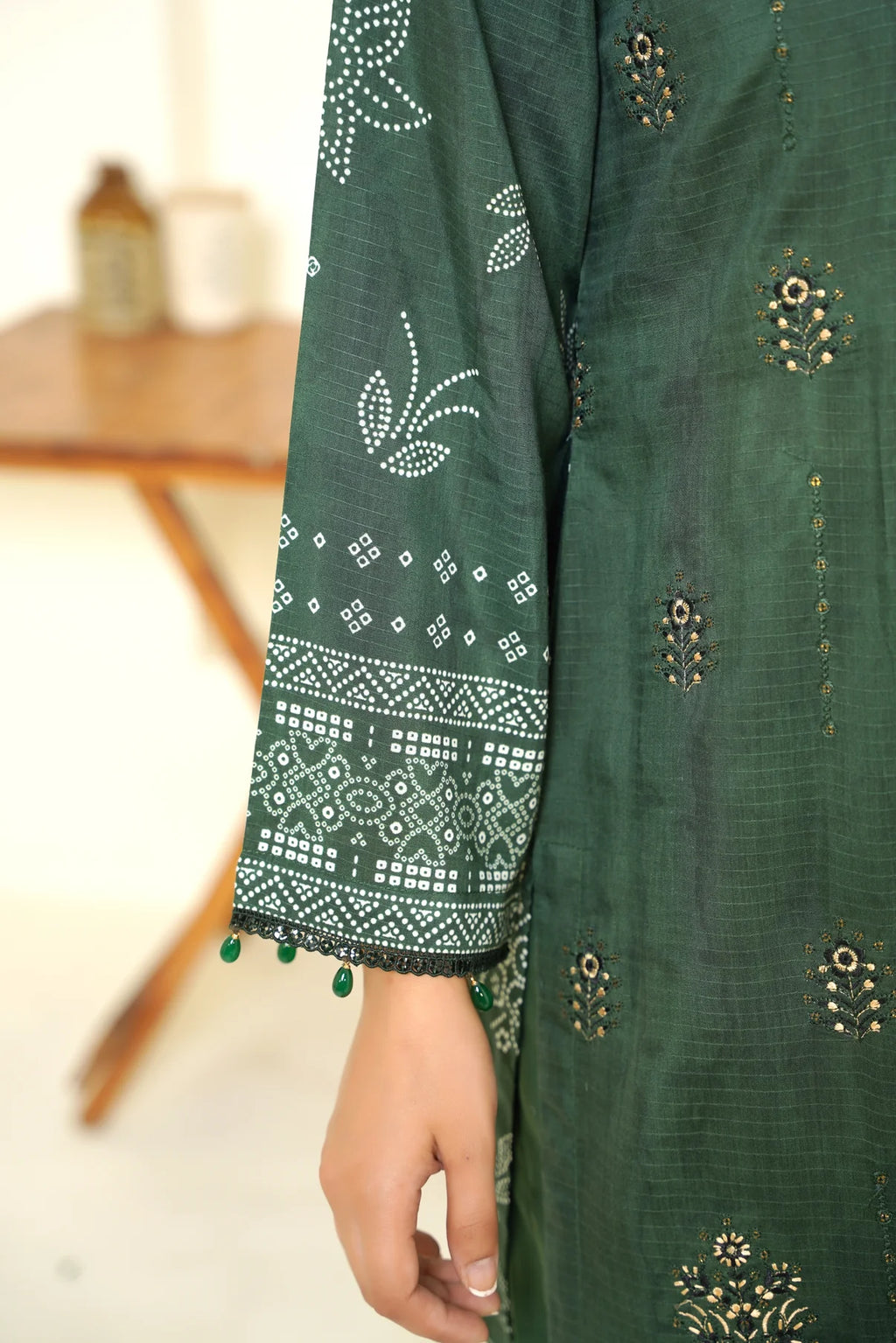 Narm o Nafees By Anaya Noor Embroidered Viscose 3PC D4