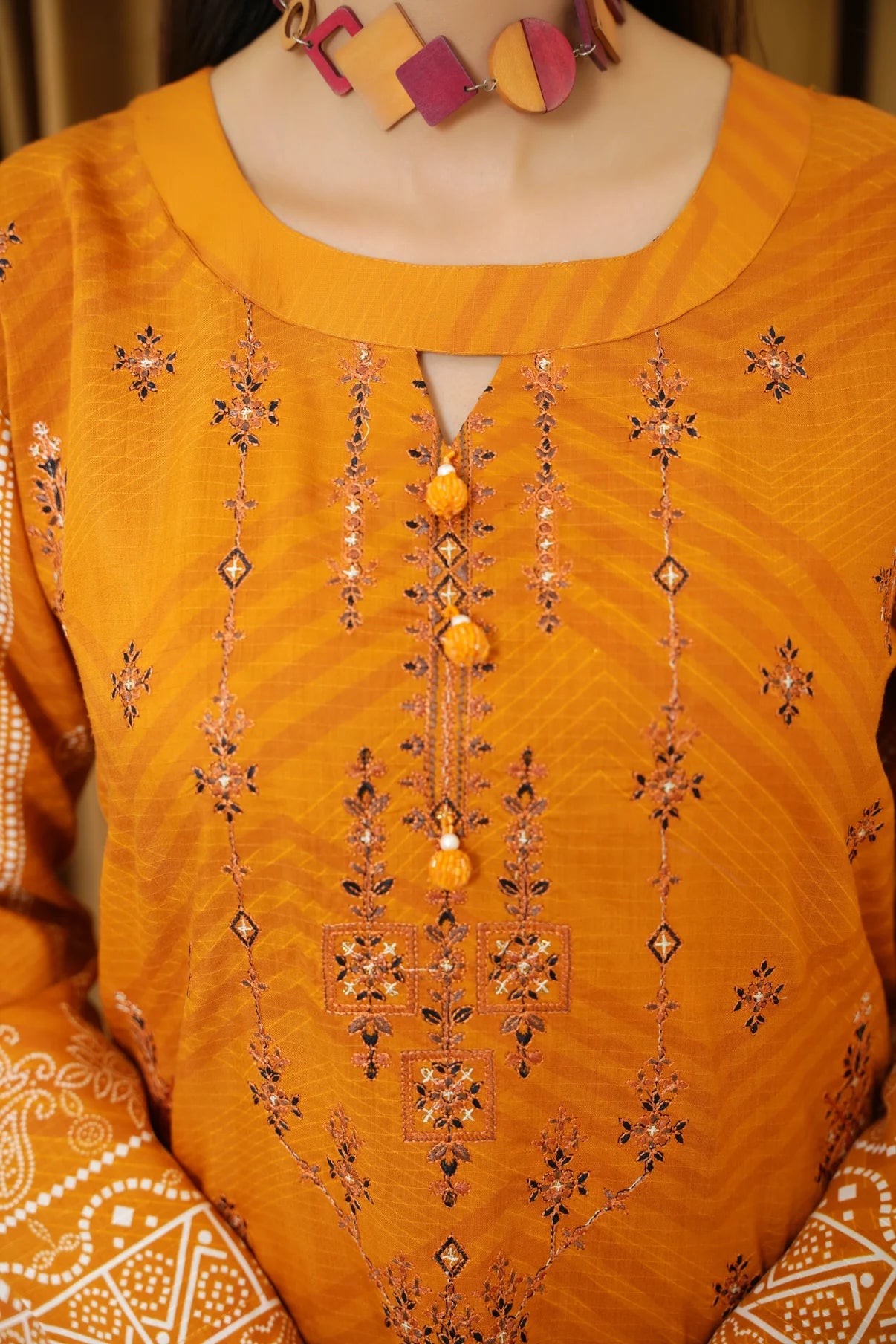 Narm o Nafees By Anaya Noor Embroidered Viscose 3PC D6