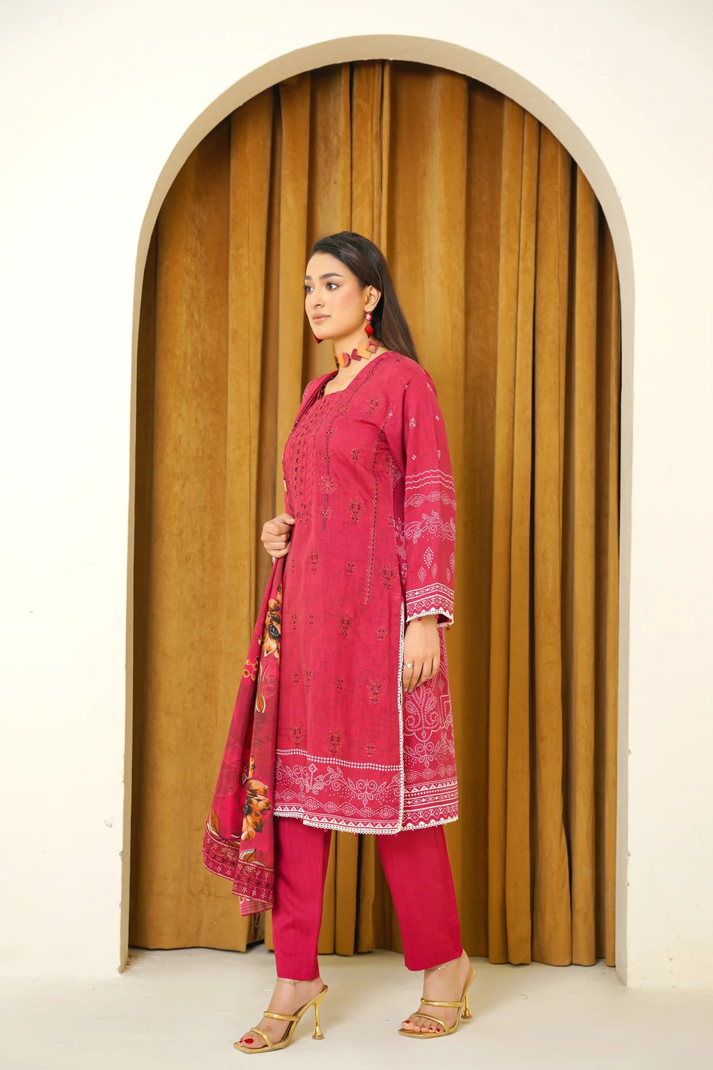 Narm o Nafees By Anaya Noor Embroidered Viscose 3PC D7