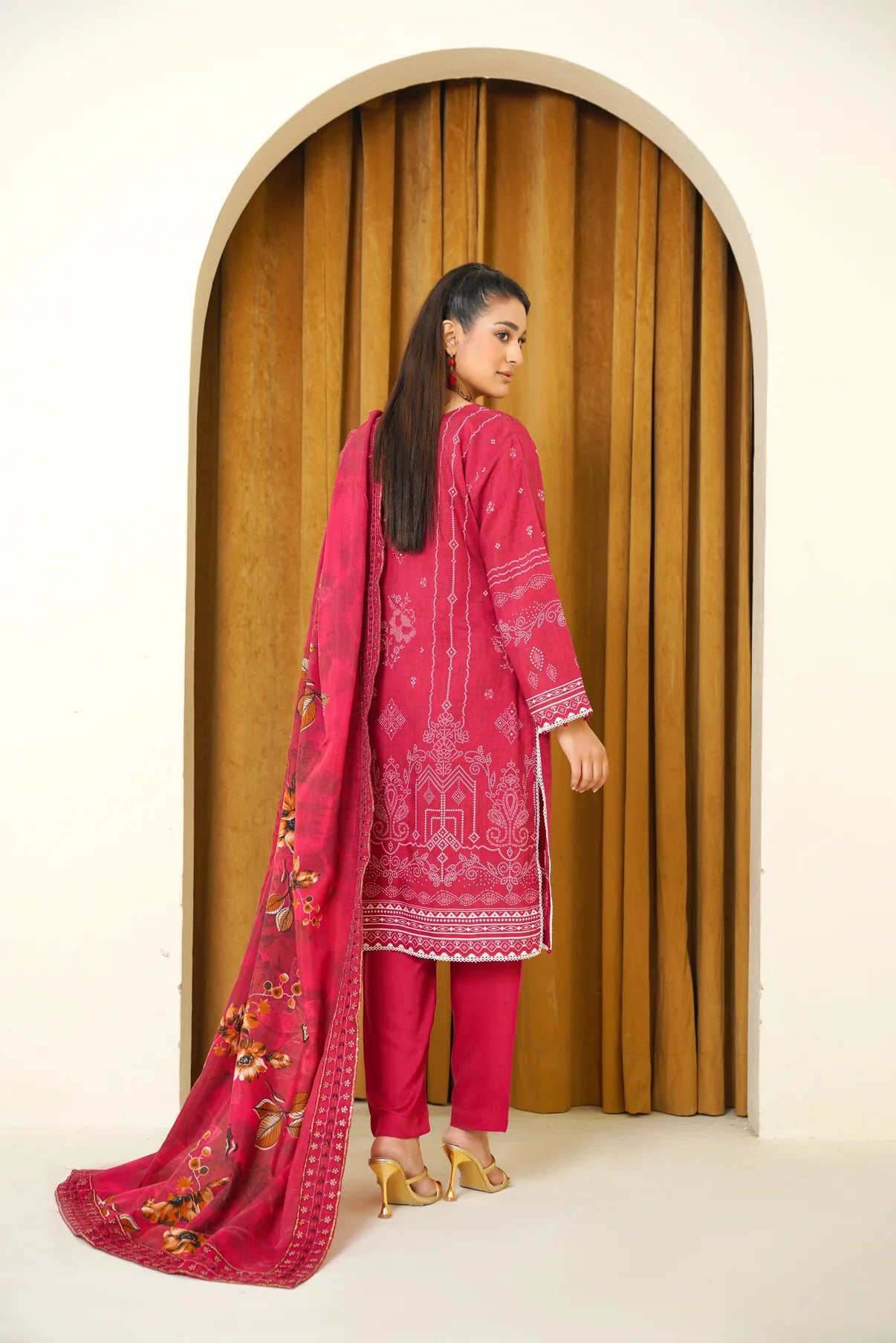 Narm o Nafees By Anaya Noor Embroidered Viscose 3PC D7