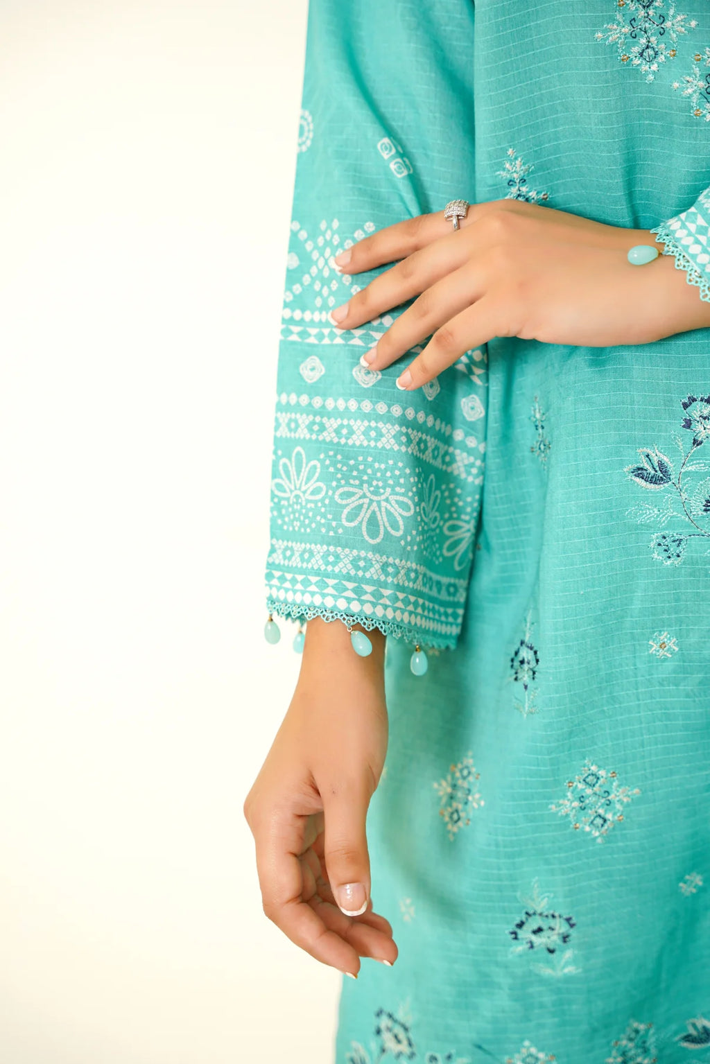 Narm o Nafees By Anaya Noor Embroidered Viscose 3PC D9