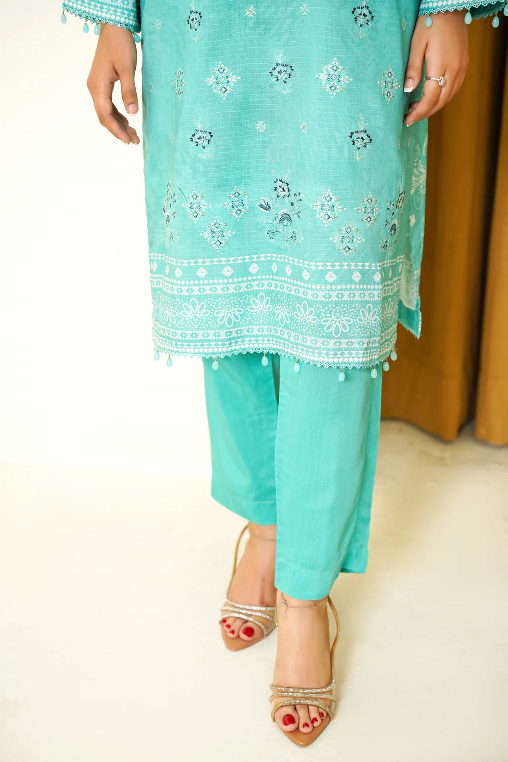 Narm o Nafees By Anaya Noor Embroidered Viscose 3PC D9